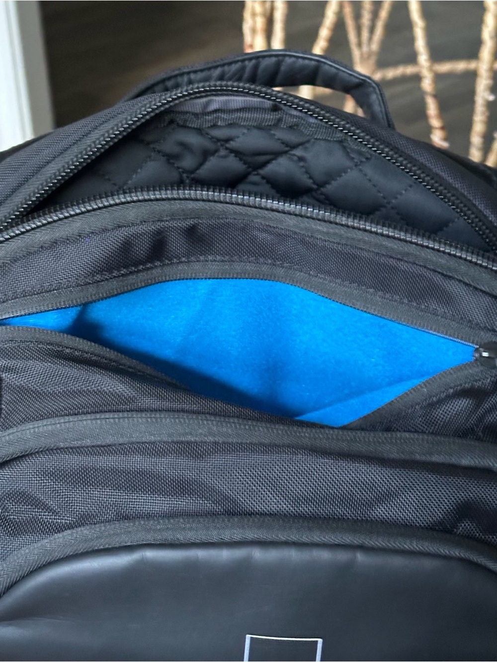 Acme Made Union Street Traveler Commuter Backpack Laptop Bag in Black EXCELLENT! - Picture 7 of 15